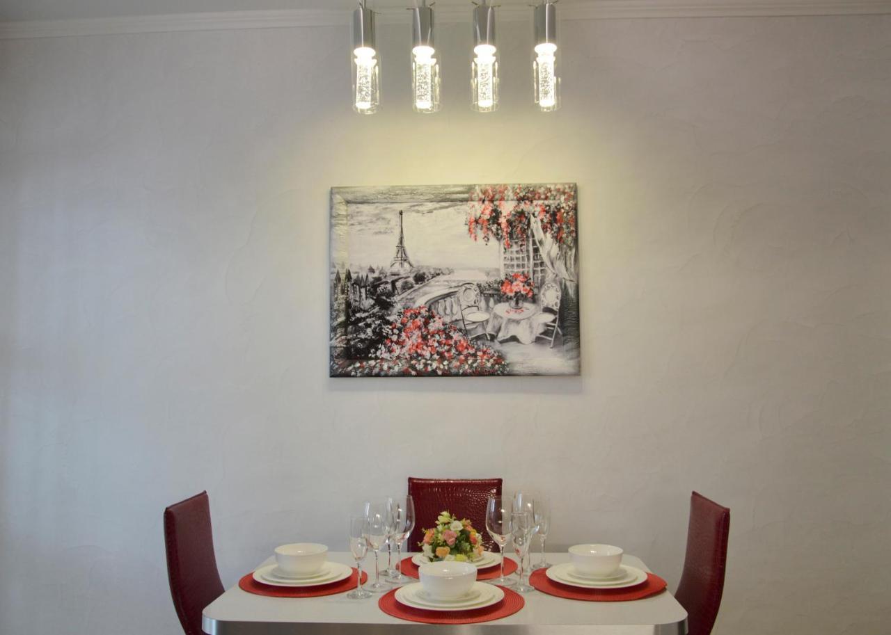 Comfort Apartments - Beautiful Suite By The Park Hrodna Exterior foto